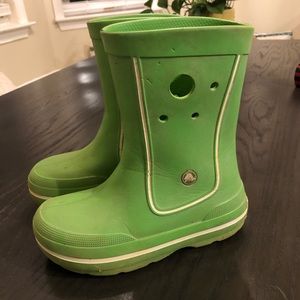 Croc boots kid size 3 green